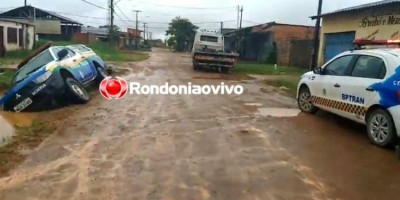 Polícia Militar vai atender ocorrência de homicídio e viatura cai em buraco