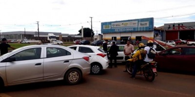 Ao Vivo: Motoristas bloqueiam BR-364 e cobram redução do ICMS na gasolina