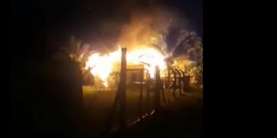 Casa usada por usuários de drogas é parcialmente destruída por fogo em Vilhena; veja o...
