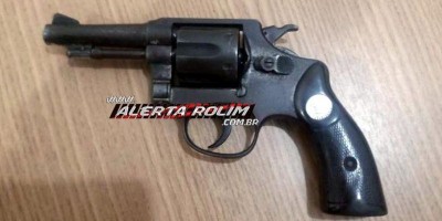 Homem é preso com arma de fogo no Centro de Rolim de Moura