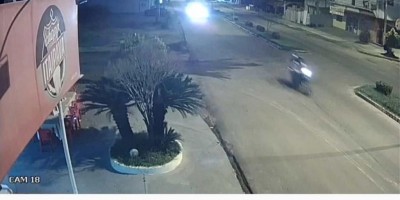 Câmeras de segurança registram perseguição em alta velocidade em Ji-Paraná; veja o...
