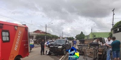 Mulher fica presa as ferragens em grave acidente em Ji-Paraná