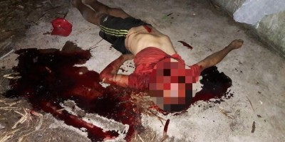 Durante bebedeira, homem mata desafeto com golpes de facão após discussão 
