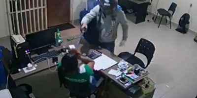 Homem armado pratica roubo em distribuidora de gás em Alta Floresta; veja o vídeo