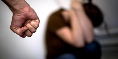 Mulher é assaltada e ao chegar em casa acaba surrada pelo marido