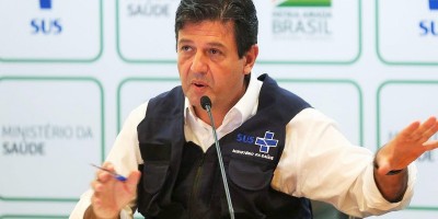 Ministro da Saúde pede que, quem puder, fique em casa: 'se sair todo mundo de uma vez,...