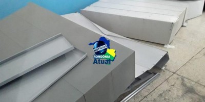Em desespero, pai quebra móveis de HM de Ji-Paraná após receber a notícia que filho...