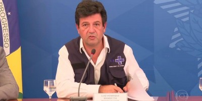 'Ameaça não dá', diz ministro da saúde após Bolsonaro insinuar que poderia demiti-lo