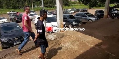 Homicídios prende jovem que ajudou amigo a matar homem com nove facadas
