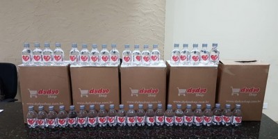 Empresa doa 200 frascos de álcool gel para Prefeitura de Rolim de Moura