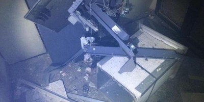 Dupla explode caixa eletrônico mas foge sem levar dinheiro, em Ji-Paraná