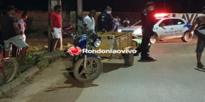 Mulher transportada em carretinha de moto sofre queda e fica seriamente ferida