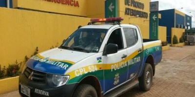 Assaltante dispara no próprio corpo durante roubo de motocicleta