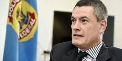 Bolsonaro exonera Valeixo do comando da PF e Moro deve pedir demissão hoje