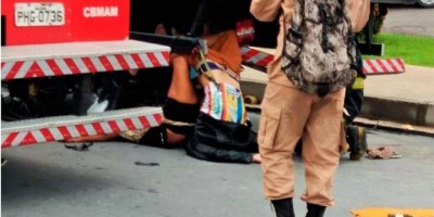 Casal morre após colidir moto contra caminhão-baú em violento acidente em Manaus; veja...