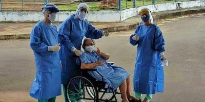 Idosa de 89 anos, moradora de Ji-Paraná, recebe alta hospitalar após se curar do...