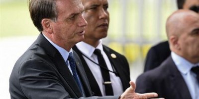 Bolsonaro diz que STF tomou uma 'decisão política' ao barrar Ramagem na PF; Mesma...