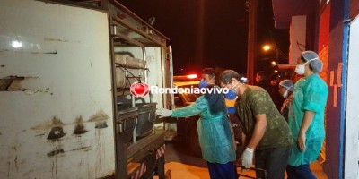 Ataque a tiros acaba com um morto e outro baleado na frente de casa em Porto Velho