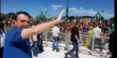 Após Bolsonaro dizer que Forças Armadas estariam com ele, cúpula militar se irrita e...