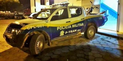 Motociclista inabilitado e com sinais de embriaguez é preso carregando garoto de...