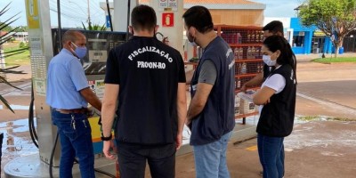 Procon fiscaliza postos de combustíveis e distribuidoras de gás em Rolim de Moura e...
