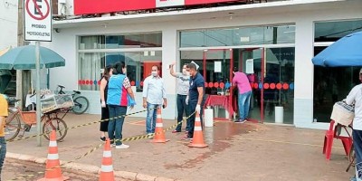 Agência do Bradesco, em Rolim de Moura, é interditada por fiscais da prefeitura; veja o...