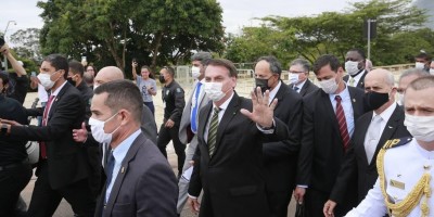 Bolsonaro promete vetar reajuste salarial a servidores, autorizados pela Câmara e...