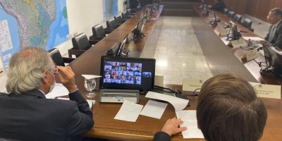 Bolsonaro pede 'guerra' e 'jogo pesado' de empresário contra governadores para evitar...