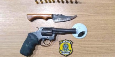PRF prende casal por porte ilegal de arma de fogo em Ji-Paraná
