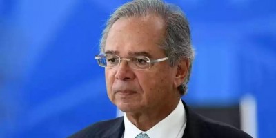 Guedes admite prorrogar auxílio emergencial por um ou dois meses, mas com valor de R$ 200