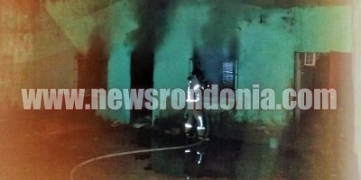 Após discussão com vizinha, mulher tem residência incendiada em Porto Velho