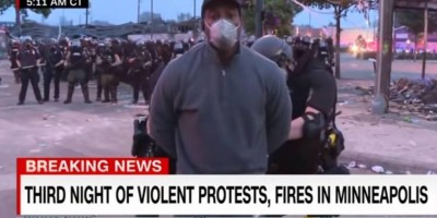 Durante protesto nos EUA, repórter negro da rede CNN é preso pela polícia ao vivo; já...