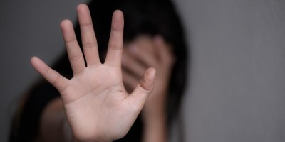 Radialista é denunciado por tentar estuprar adolescente após entrevista de emprego