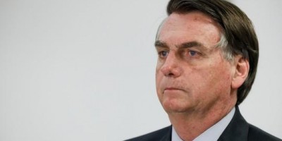 Bolsonaro diz lamentar mortes por Covid-19, mas 'é destino de todo mundo'