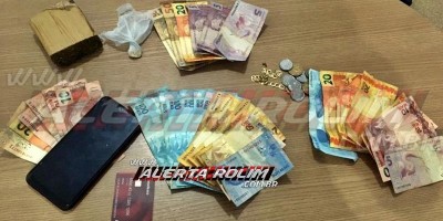Quatro pessoas da mesma família, acusadas de tráfico de drogas, são presas pela PM e...