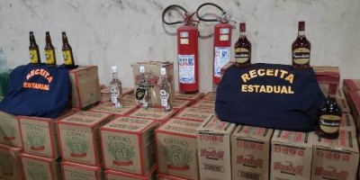 Carregamento suspeito de bebidas alcoólicas, avaliado em quase R$ 200 mil, é apreendido...
