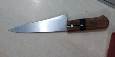 Mulher foge após atacar irmã a facada durante bebedeira