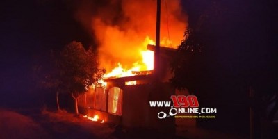 Curto circuito causou incêndio em casa que ficou destruída em Alta Floresta