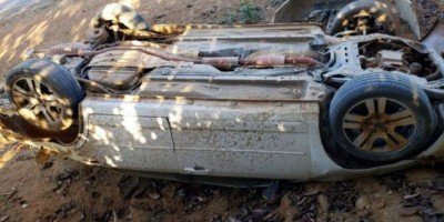 Homem perde controle da direção e carro capota na RO-133 em Machadinho