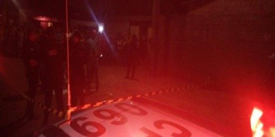 Mulher foge para a mata após atacar marido com duas facadas