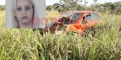 Mulher morre ao perder controle de veículo e capotar em Colorado