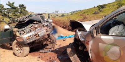 Caminhonetes colidem frontalmente na zona rural de Alta Floresta