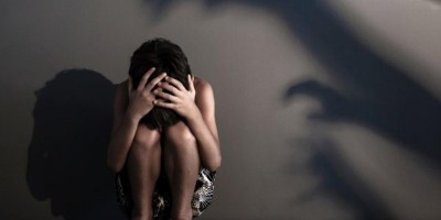 Criança é estuprada pelo namorado da mãe dentro de residência