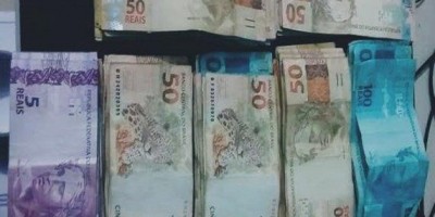 Bandidos roubam R$ 10 mil de homem na porta de banco em Porto Velho