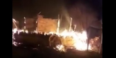 Durante incêndio mãe arrisca vida para salvar filhos em distrito de Chupinguaia