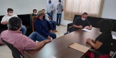 Luizão e Fabricio Melo são oficialmente empossados aos cargos de prefeito e vice em...
