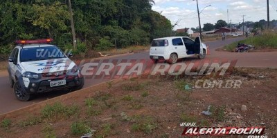 Adolescente é socorrida pelos bombeiros após acidente entre moto e carro em Rolim de...