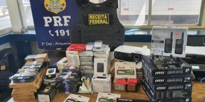 PRF apreende R$ 40 mil em eletrônicos escondidos em fardos de salgadinhos e biscoitos
