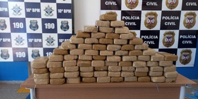Ação conjunta entre PM, PF e PC apreende aproximadamente 80kg de Cocaína e prende 3...