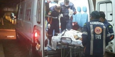 Durante bebedeira, homem é acusado de ser pervertido e leva facada de amigo